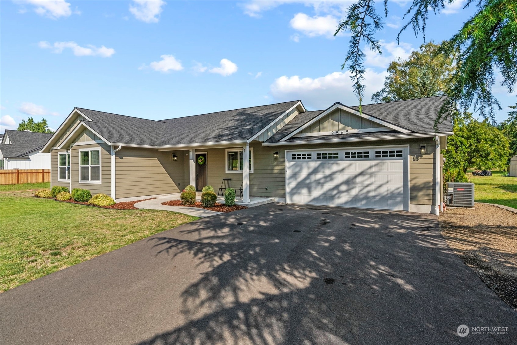 Property Photo:  2565 48th Avenue  WA 98632 