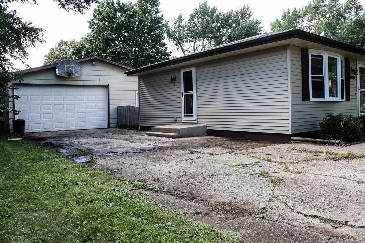 Property Photo:  2202 South Osborne Avenue  WI 53546 