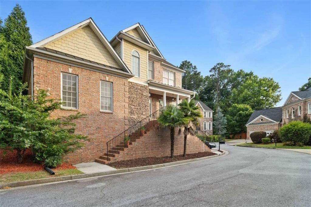 1711 Summit Glen Lane  Atlanta GA 30329 photo