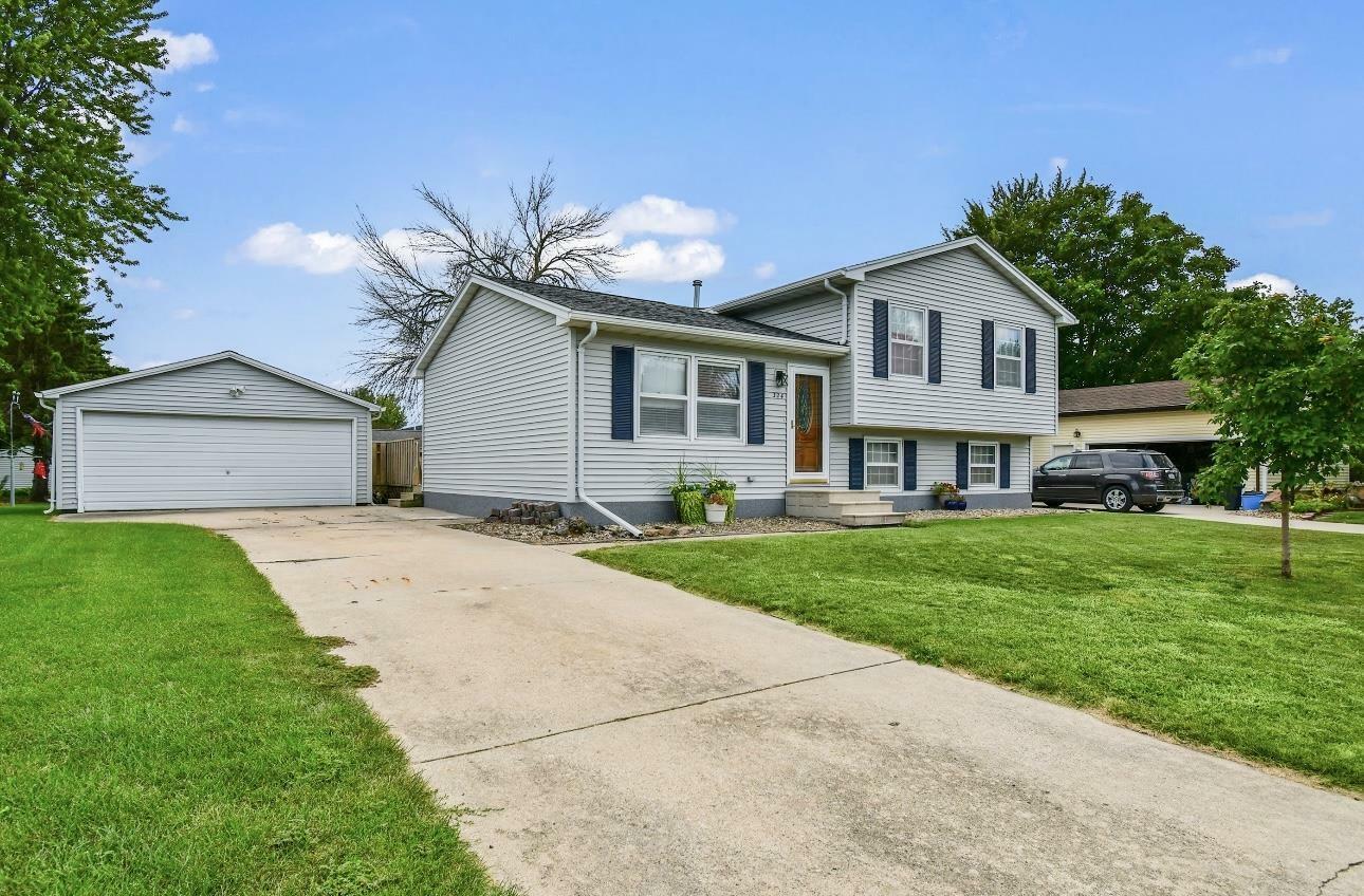 Property Photo:  324 Purdy Street  IA 50648 