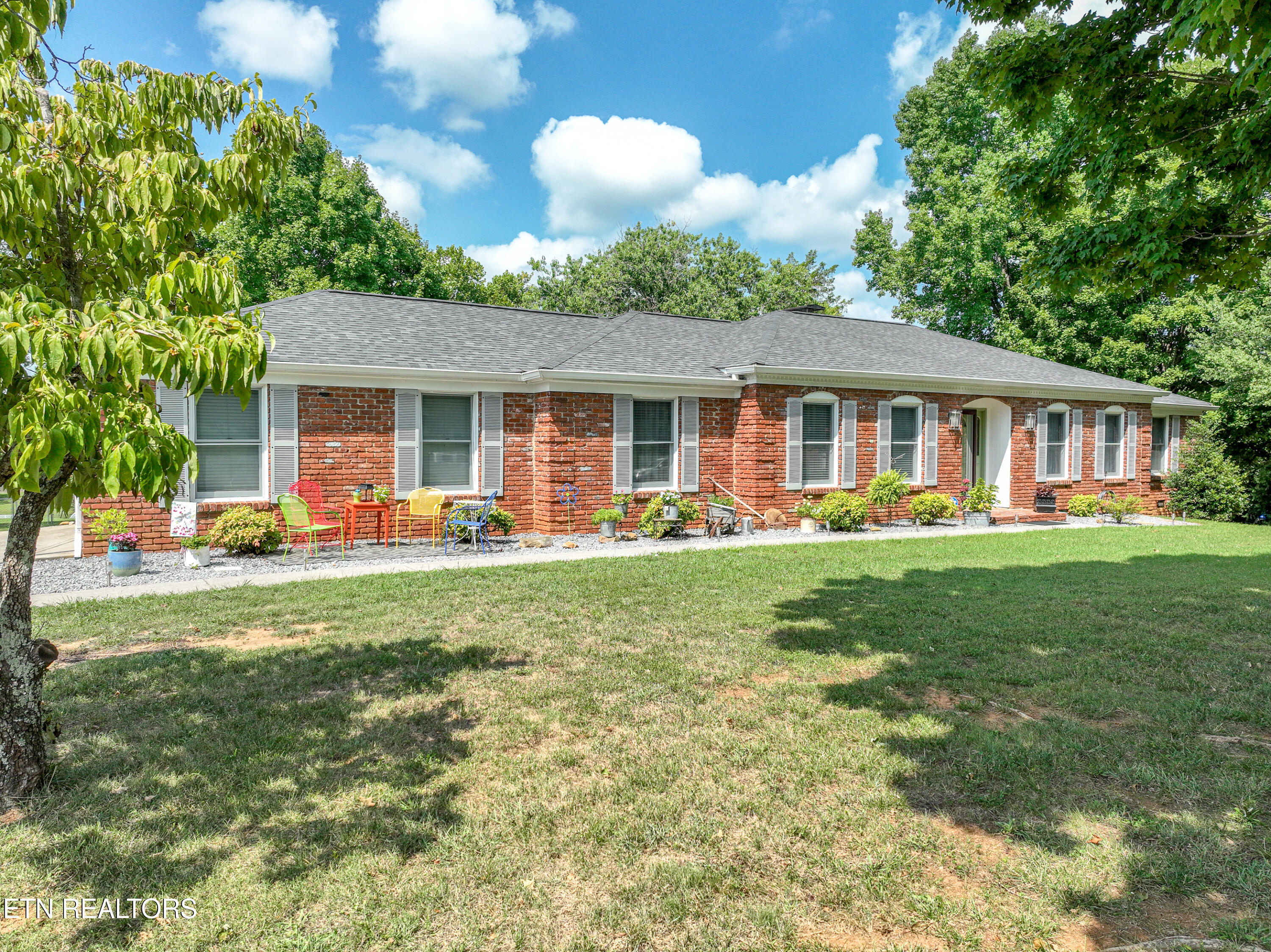 Property Photo:  323 Kenmark Drive  TN 37803 