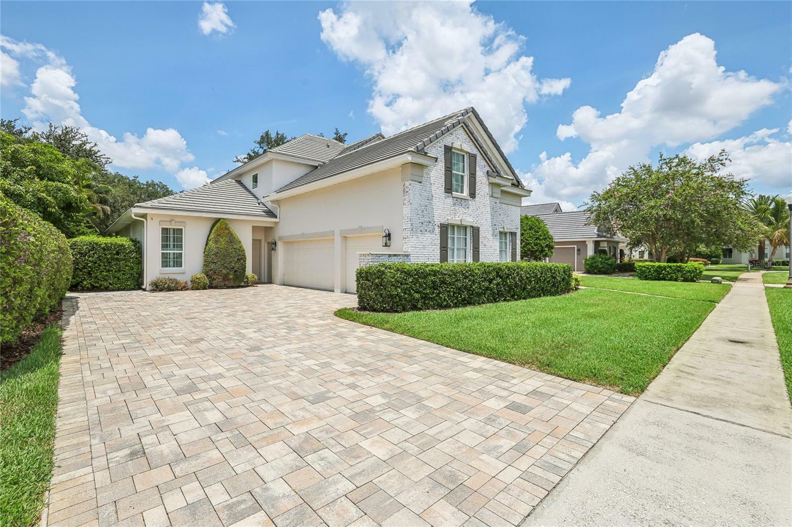 Property Photo:  8854 Grey Hawk Point  FL 32836 