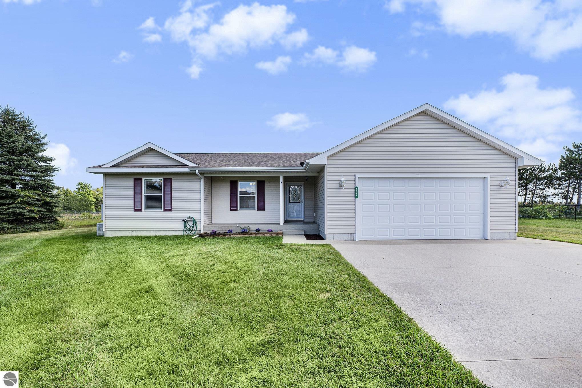 Property Photo:  5577 Silver Ridge Drive  MI 49685 