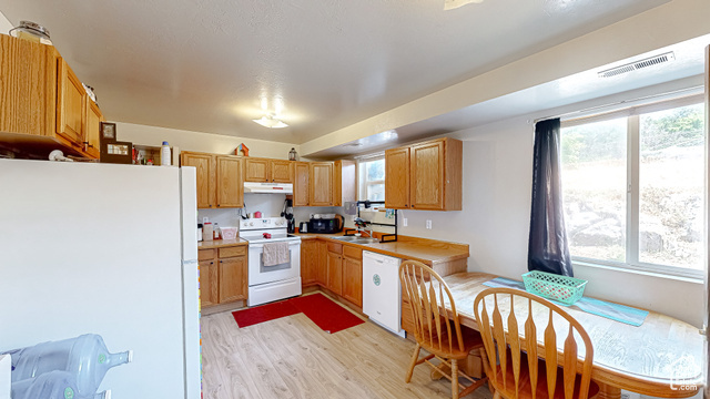 Property Photo:  120 W 400 S  UT 84651 