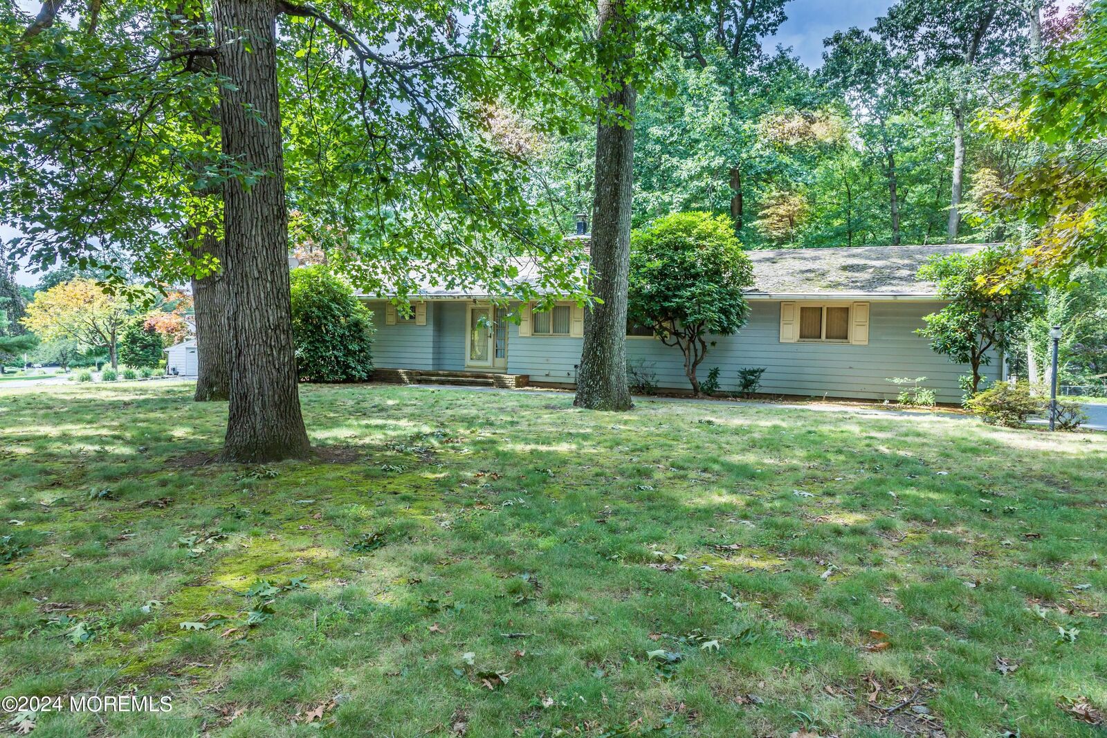 Property Photo:  1 Robin Court  NJ 07748 