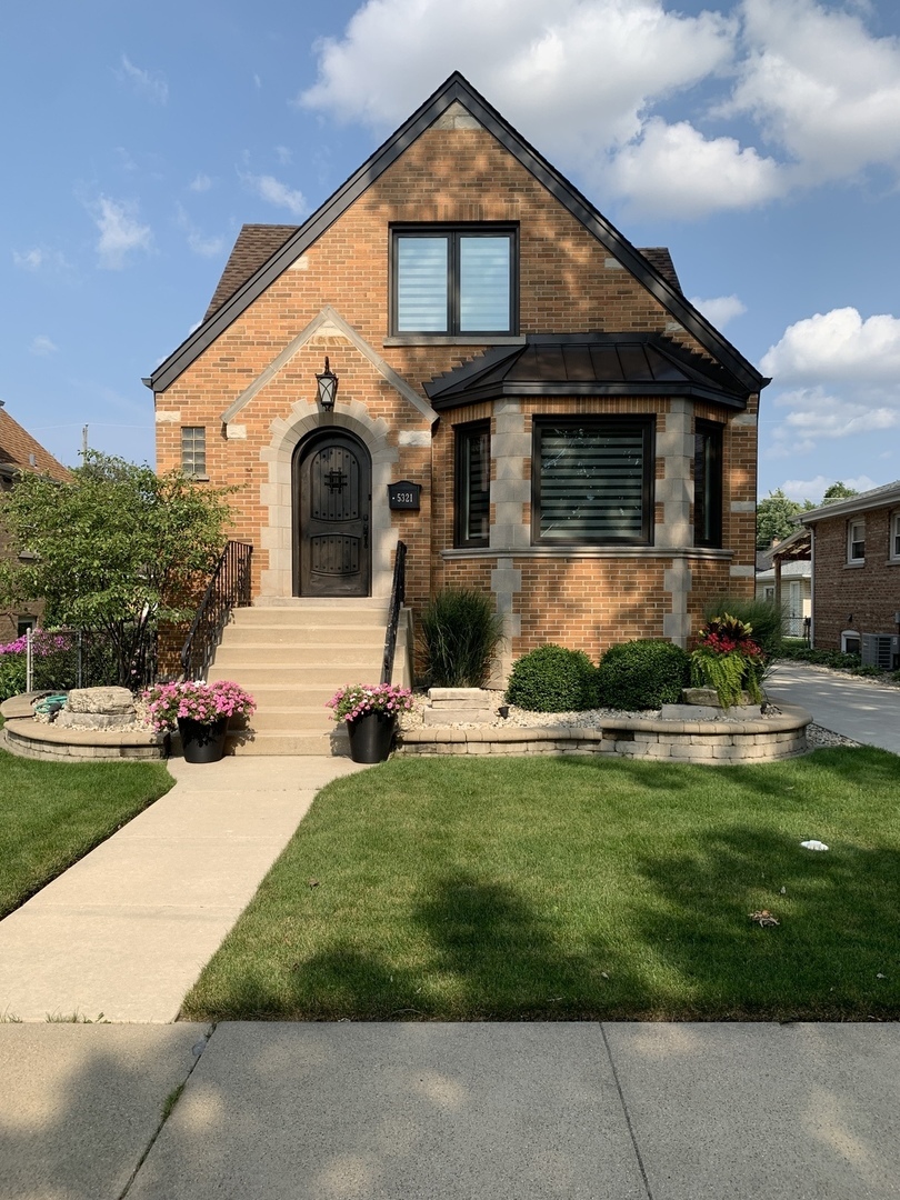 5321 S Nordica Avenue  Chicago IL 60638 photo