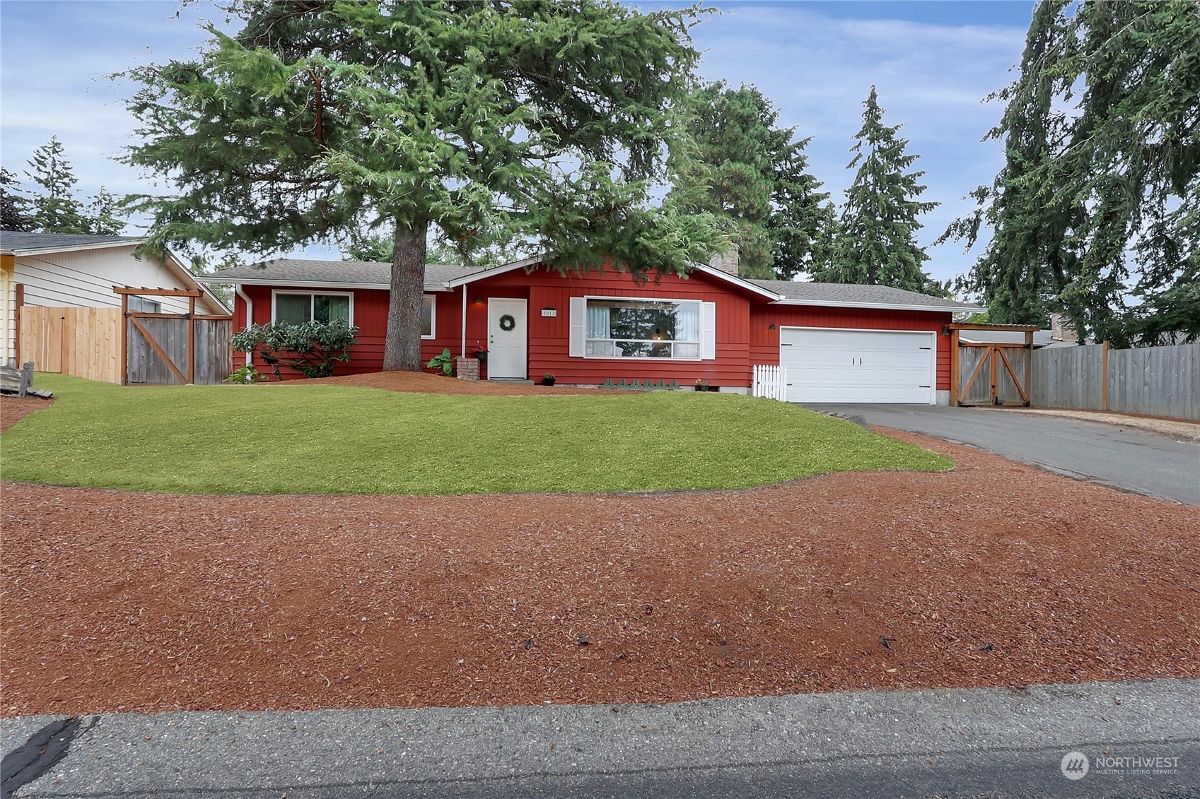 Property Photo:  5017 66th Avenue Ct W  WA 98467 