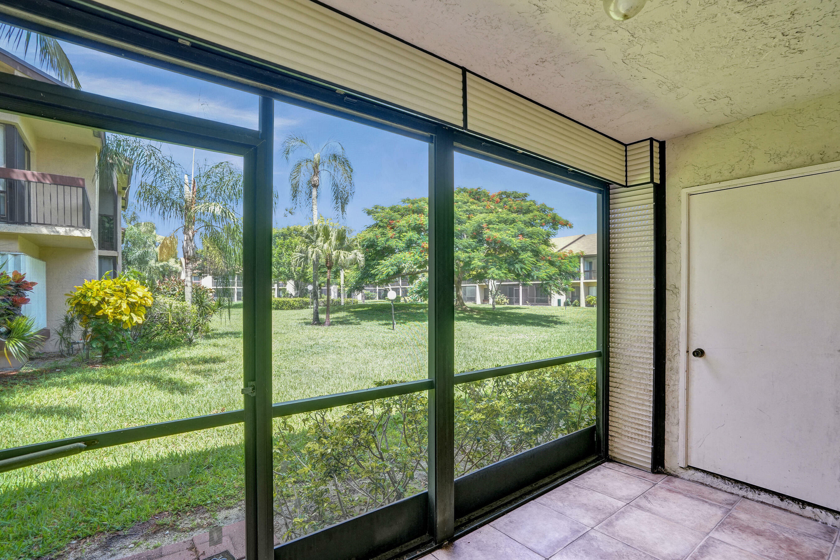 Property Photo:  2307 SW 15th Street 3  FL 33442 