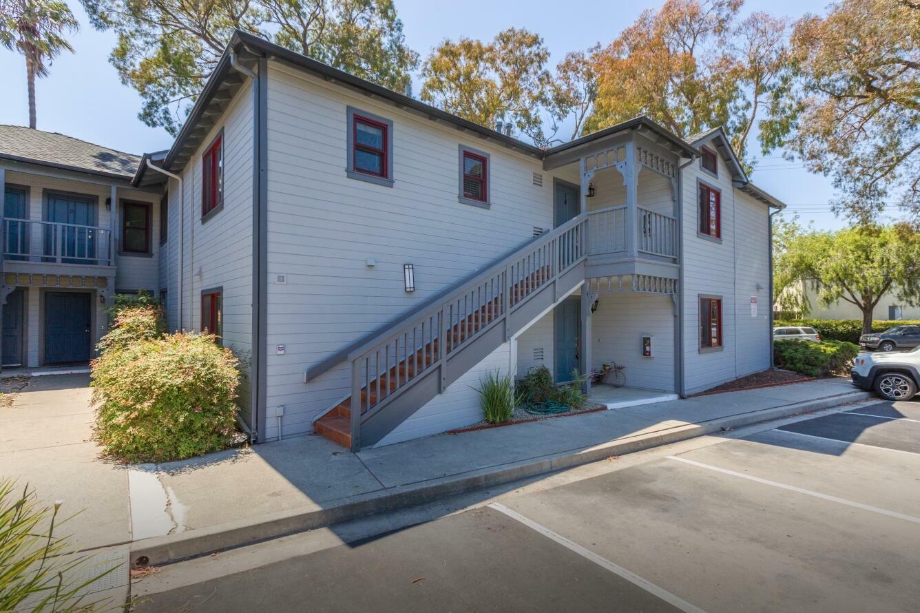 Property Photo:  521 W Montecito Street 14  CA 93101 