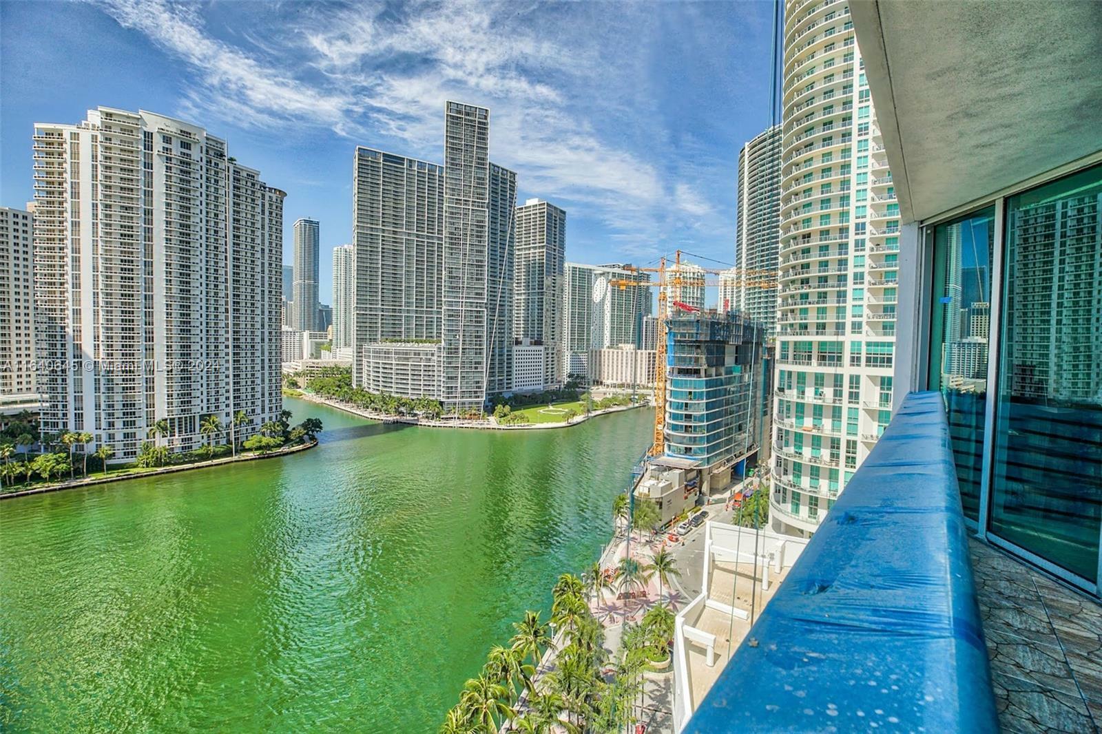 Property Photo:  325 S Biscayne Blvd 1717  FL 33131 