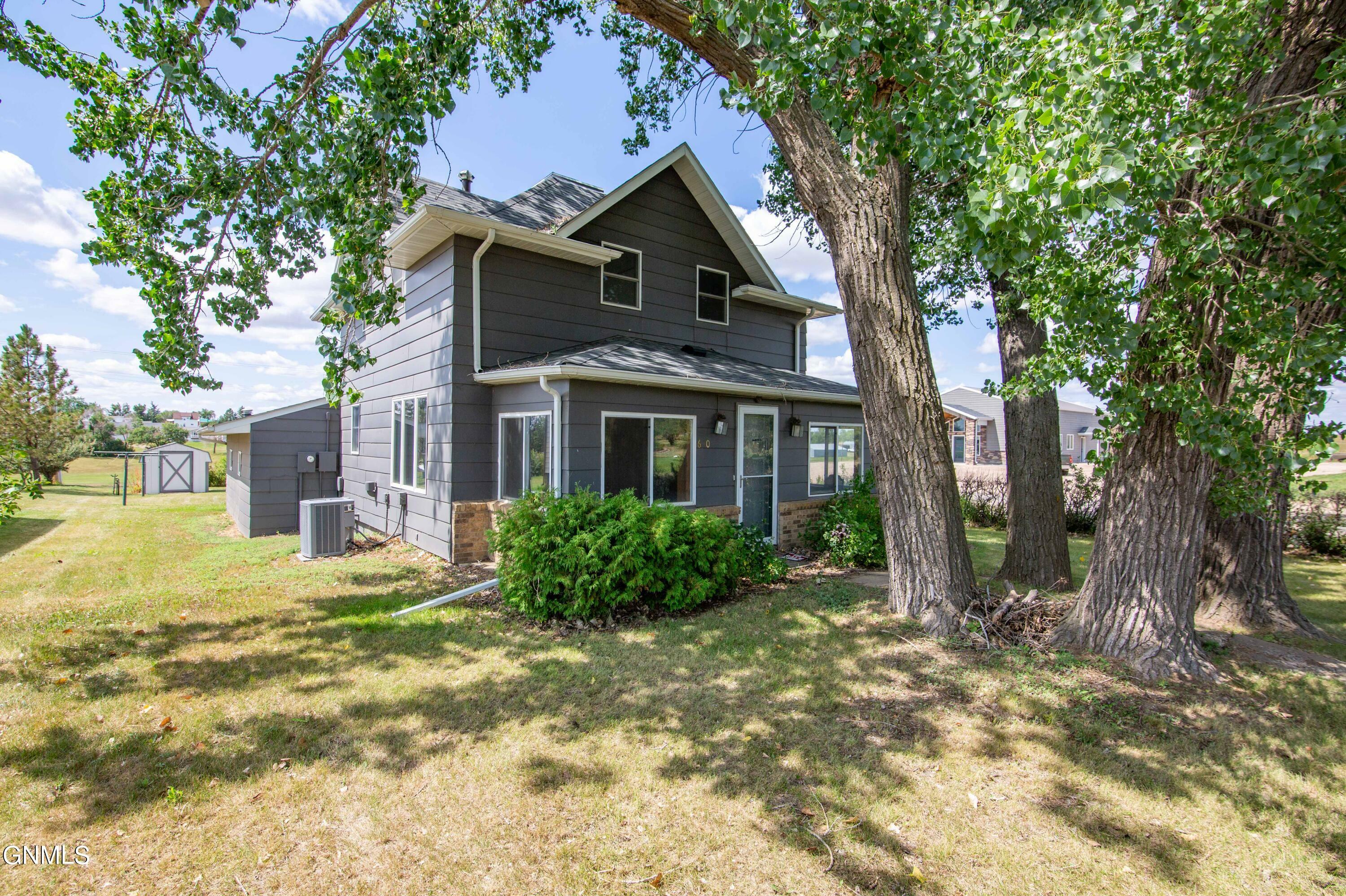 Property Photo:  610 Indiana Avenue  ND 58646 