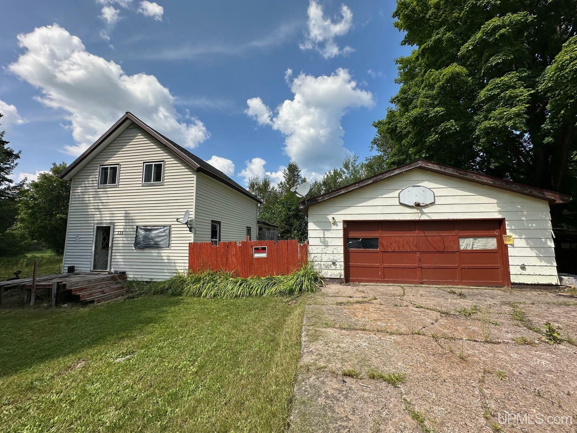 Property Photo:  335 W Maple  MI 49861 