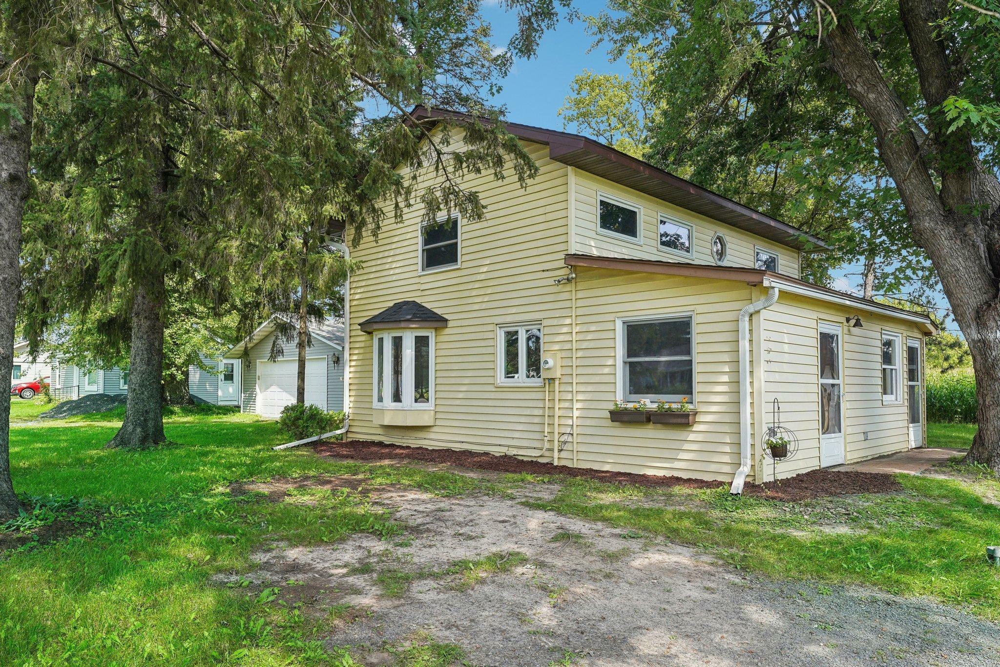 Property Photo:  276 State Road 35  WI 54020 