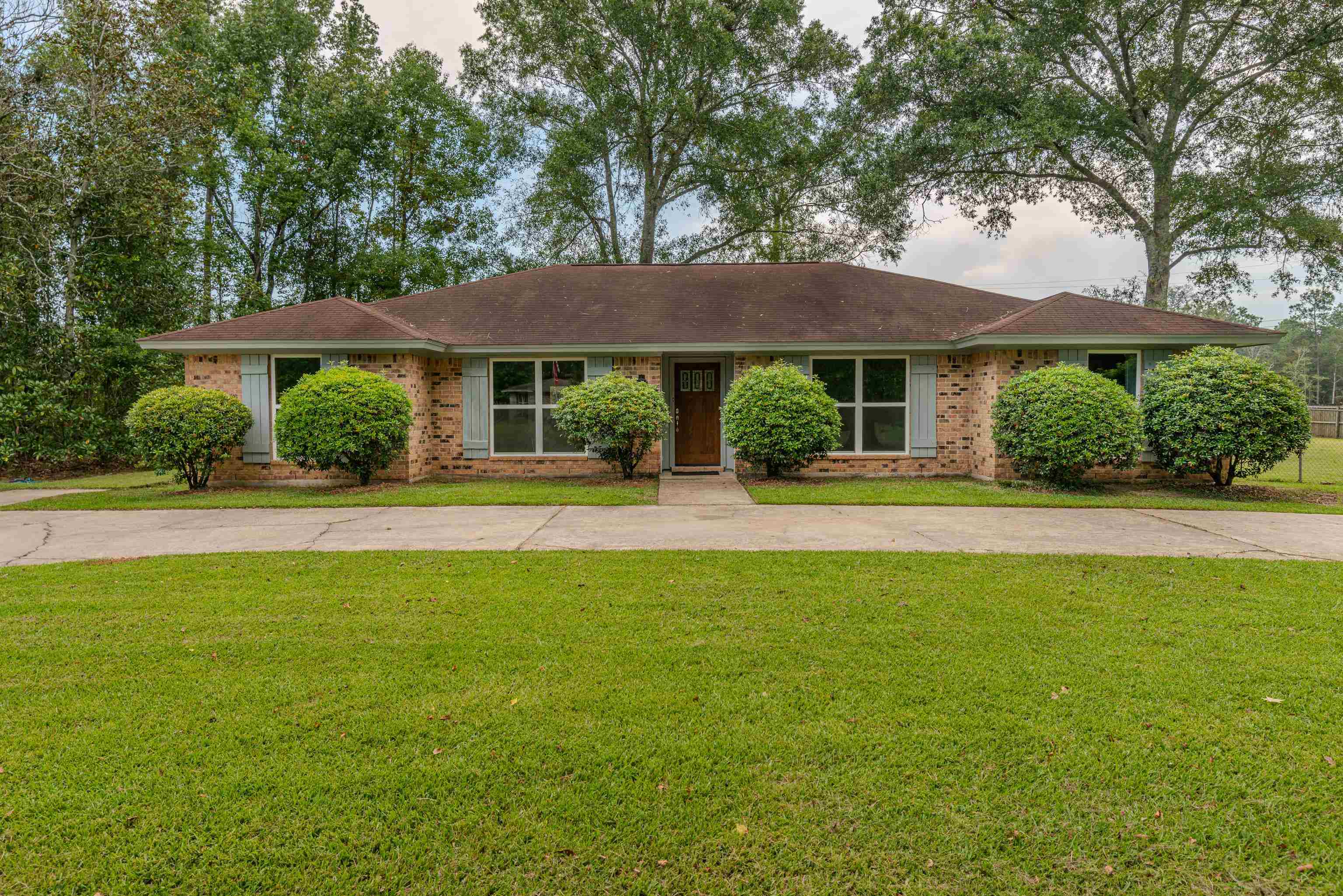 4370 Arbor St.  Vidor TX 77662-8541 photo