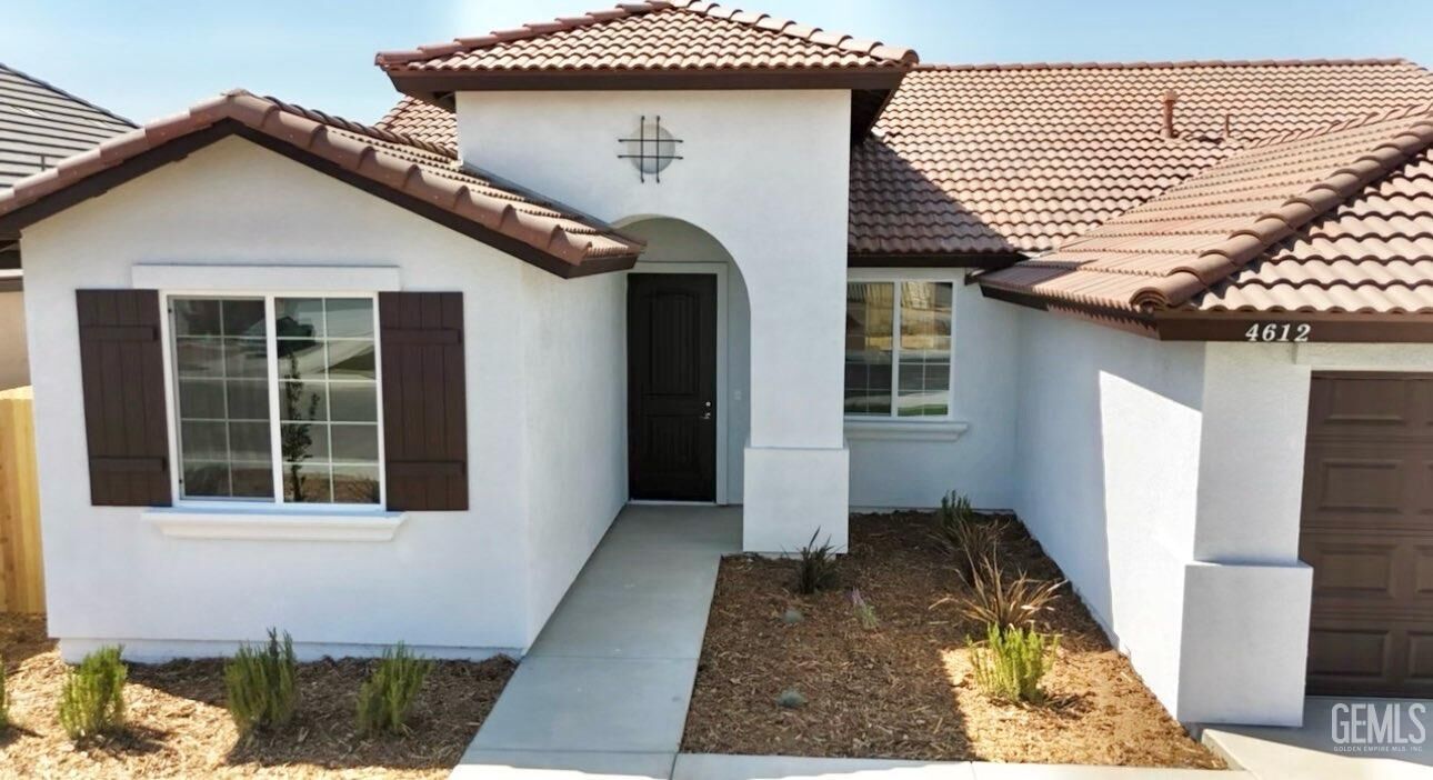Property Photo: 4612 Seedling Way CA 93306