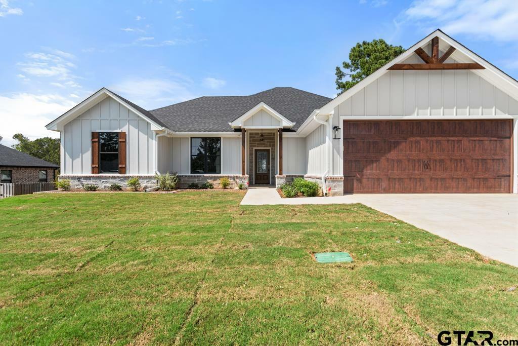 Property Photo:  18335 Timber Oaks Dr  TX 75771 