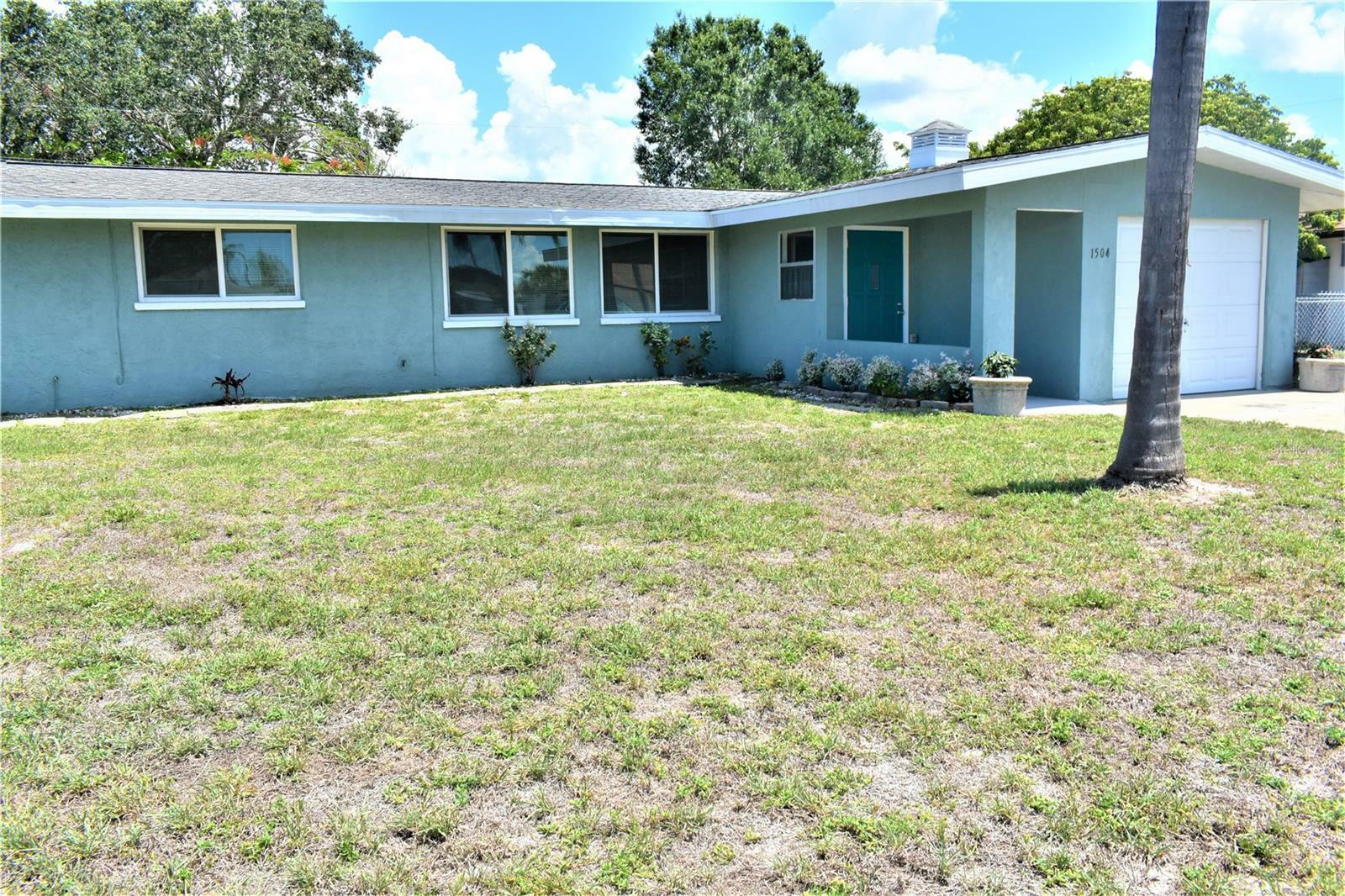 Property Photo:  1504 Overbrook Road  FL 34223 