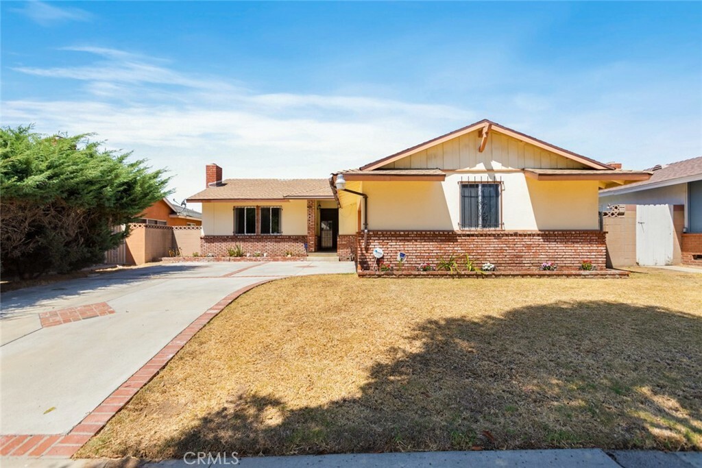 Property Photo:  16927 Belforest Drive  CA 90746 