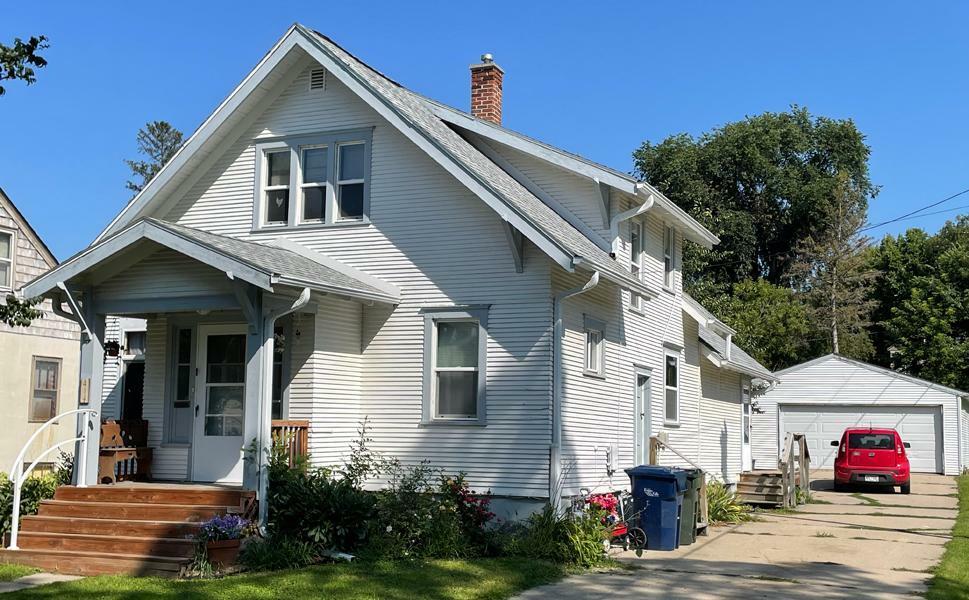 Property Photo:  414 W 7th Avenue  MN 56537 