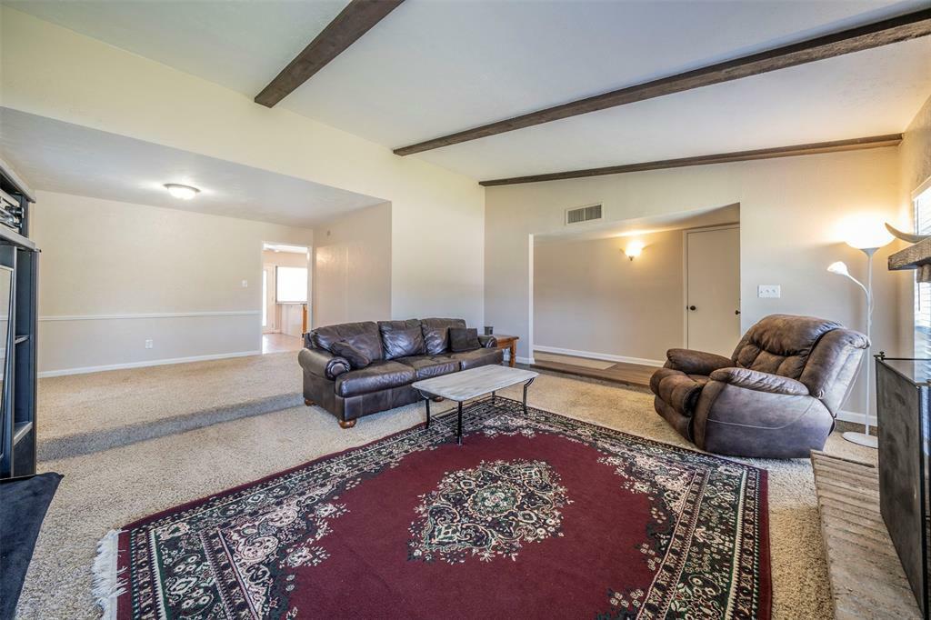 Property Photo:  3828 Aspenwood Drive  TX 76021 