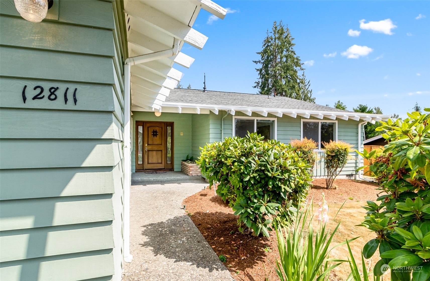 Property Photo:  12811 Robinhood Lane  WA 98290 