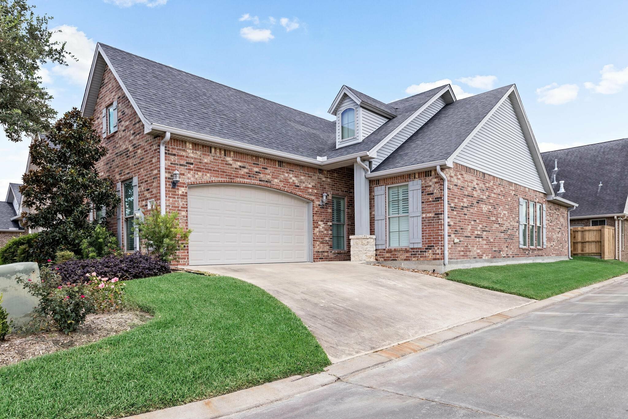 Property Photo:  3850 Central Pointe Dr.  TX 77706 