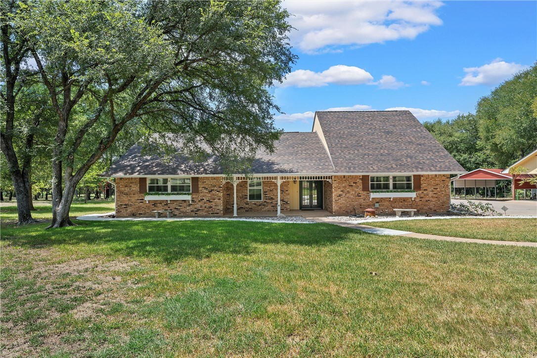 Property Photo:  624 Coxs Oak Valley Drive  TX 76705 