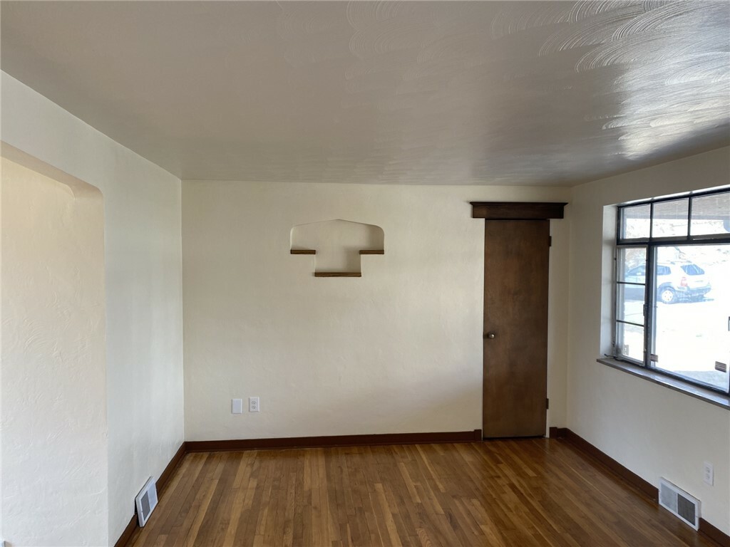 Property Photo:  323 W Burgess St  PA 15214 