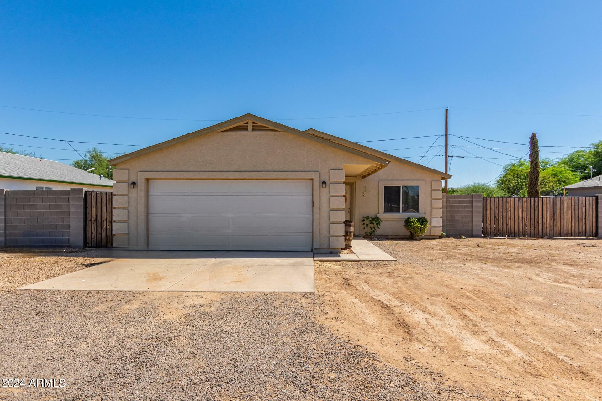 Property Photo:  5241 E Shadow Lane  AZ 85140 