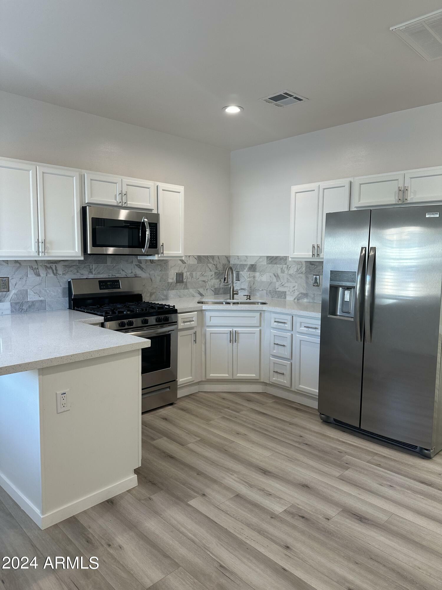 Property Photo:  2301 N 27th Street  AZ 85008 