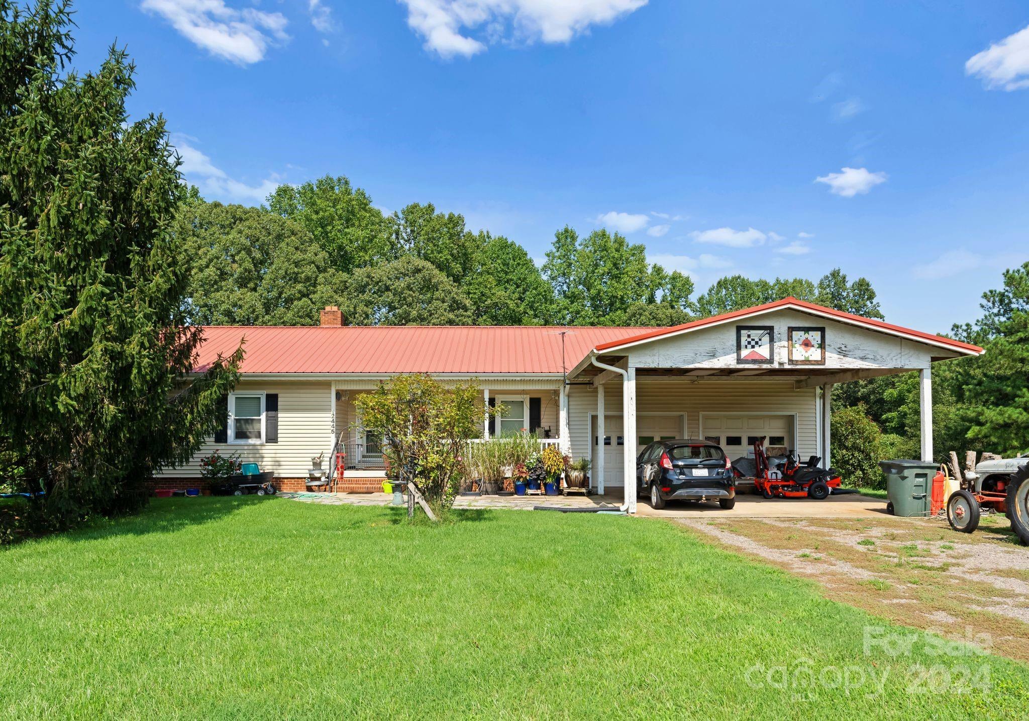 Property Photo:  2445 Sloop Road  NC 28125 