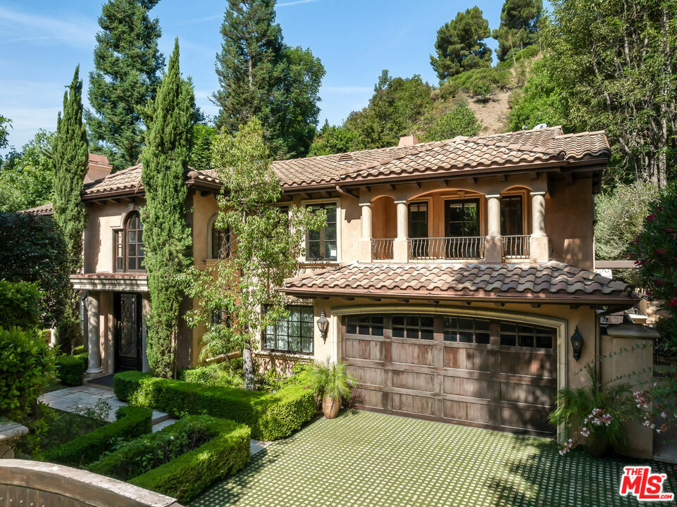 Property Photo: 3145 Abington Dr CA 90210