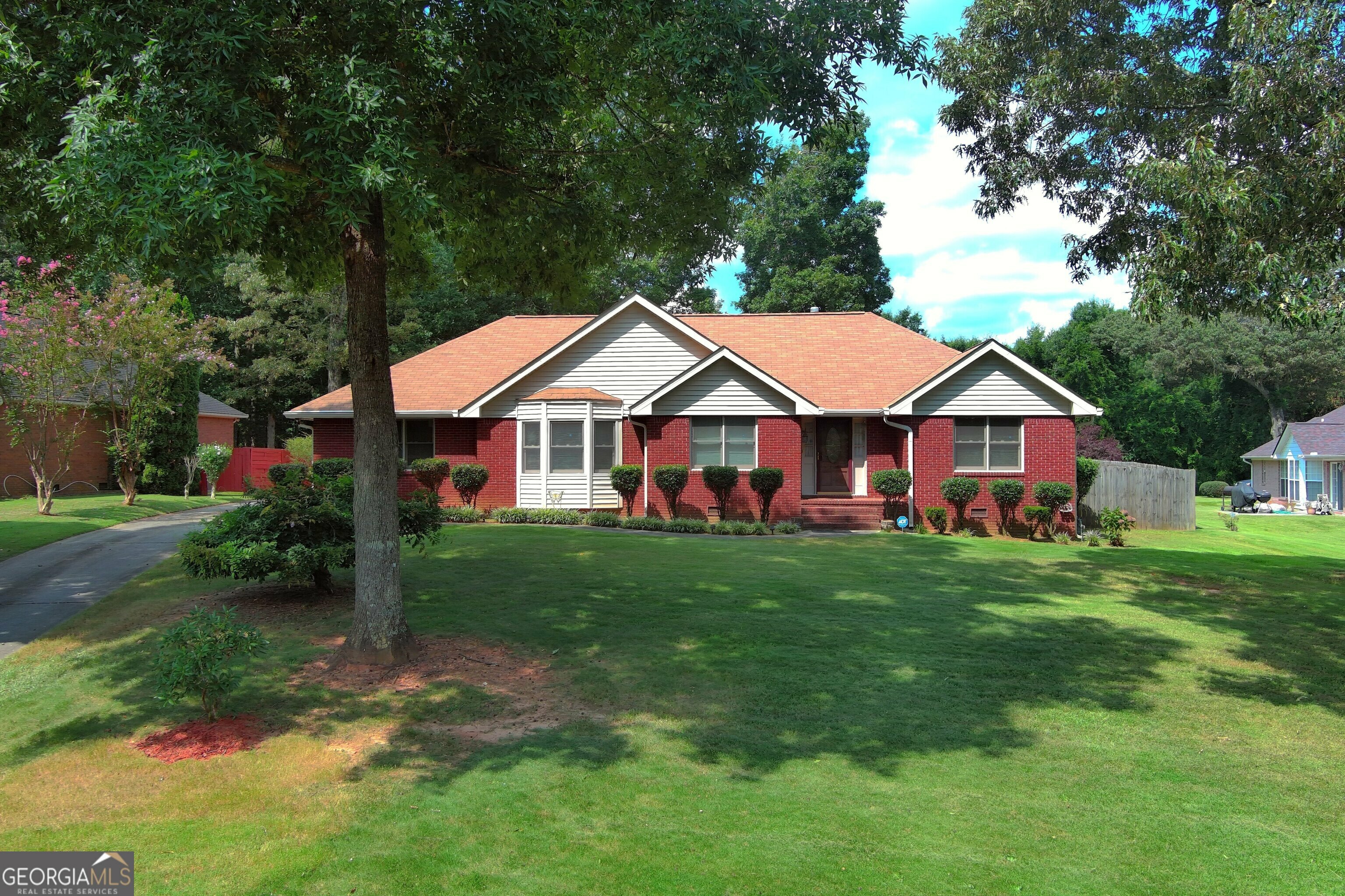 Property Photo: 8135 Woods Lane GA 30236