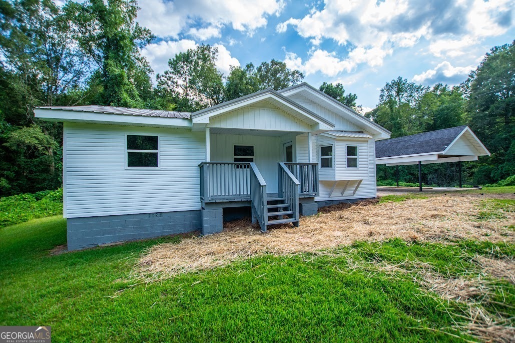 Property Photo: 1726 Georgia 166 GA 30108
