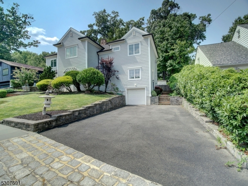 Property Photo:  438 Longfellow Ave  NJ 07090 