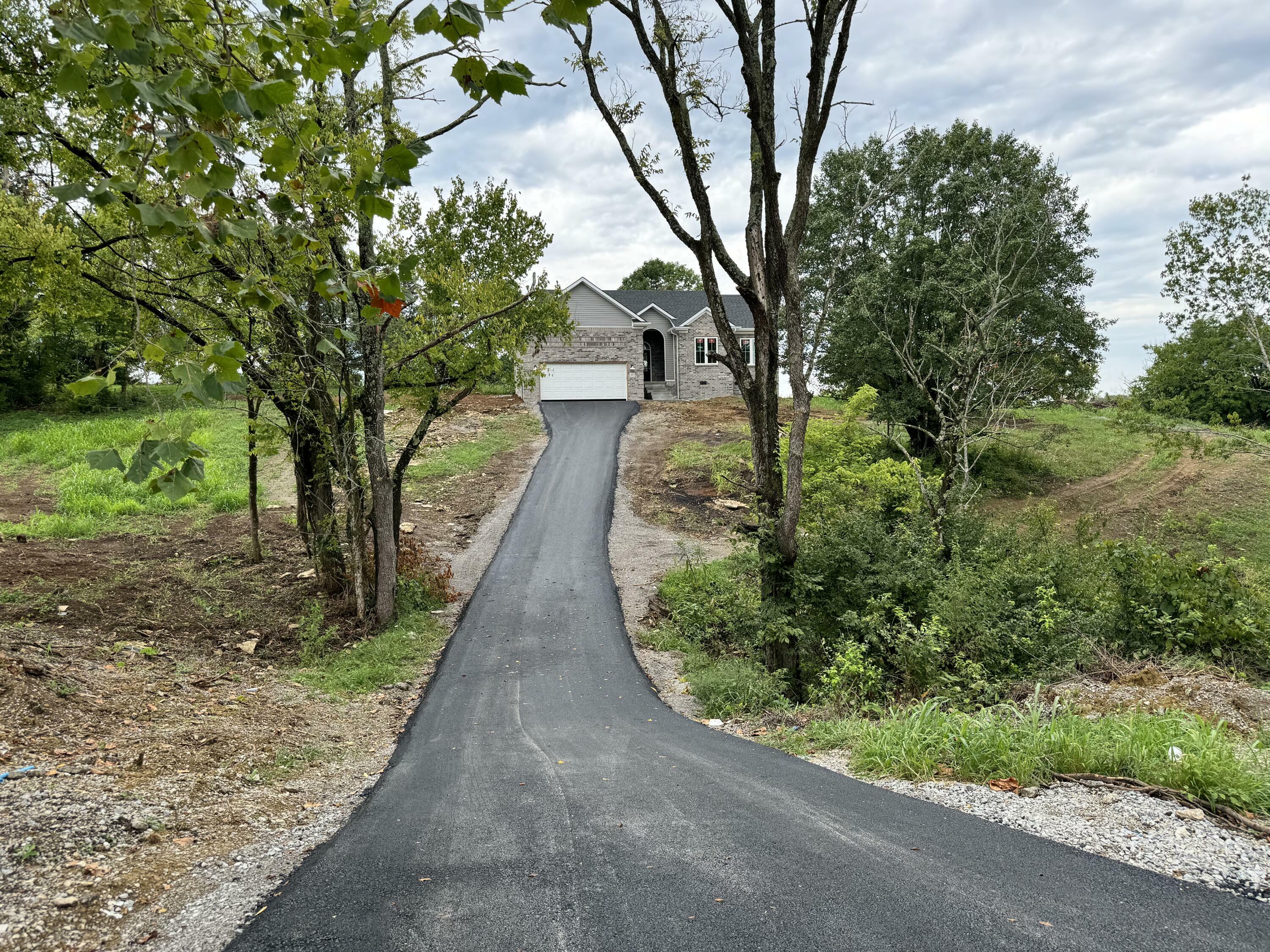 Property Photo: 1802 Adkinson Drive KY 40475