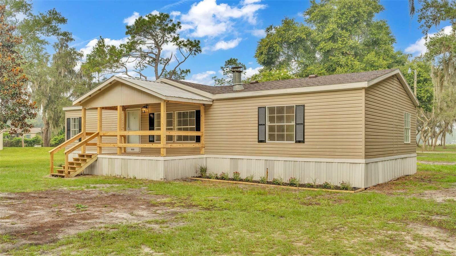 Property Photo:  8630 Gibson Oaks Drive  FL 33809 