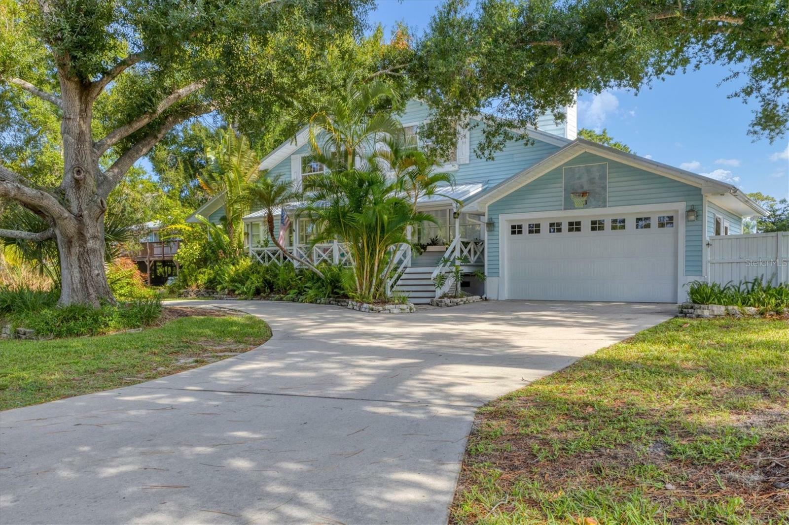 Property Photo:  1730 Padre Lane  FL 34223 