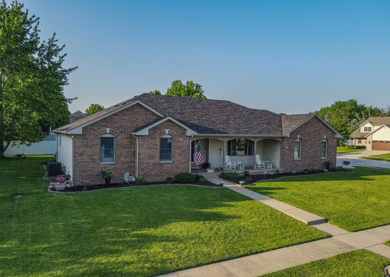 Property Photo:  1630 Longberry Lane  IL 60914 