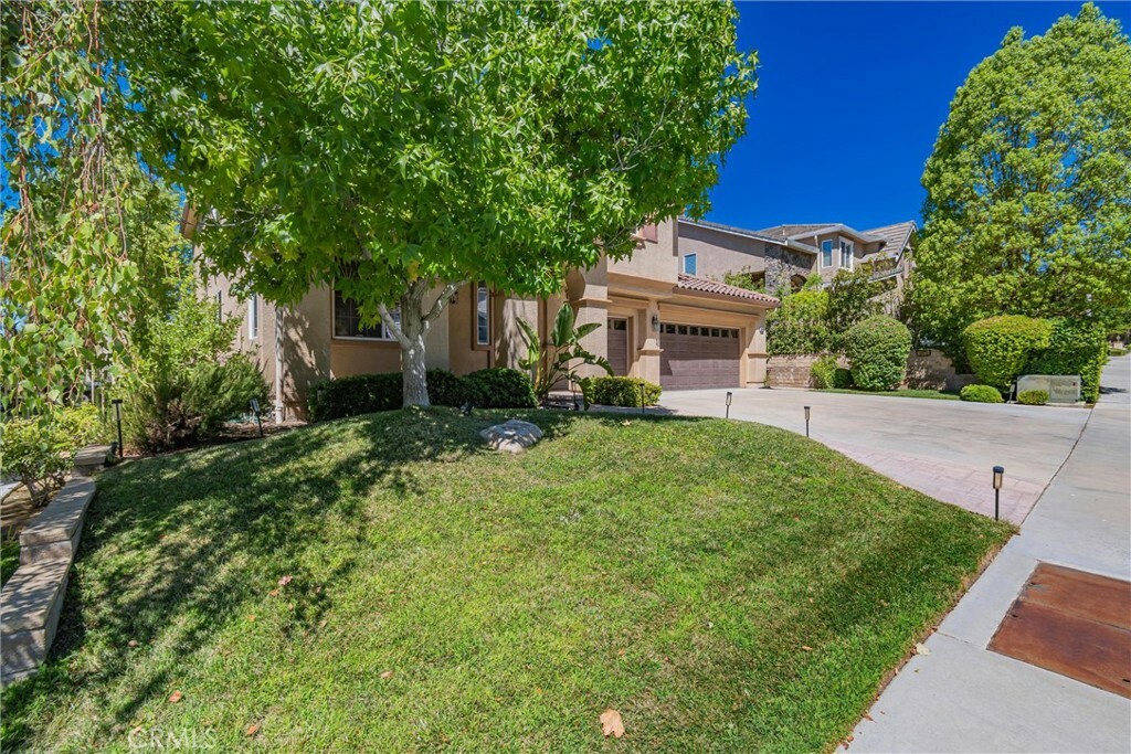 Property Photo:  28419 Hidden Hills Drive  CA 91390 