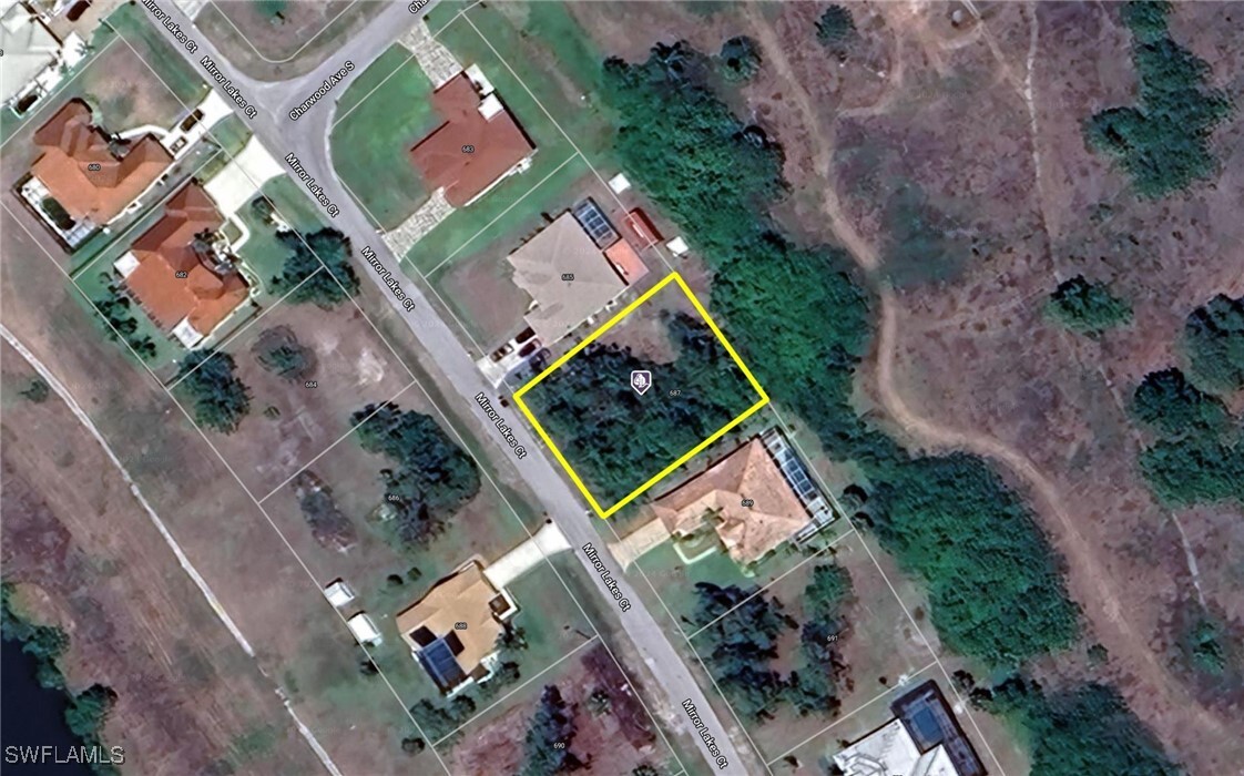 Property Photo: 687 Mirror Lakes Court FL 33974