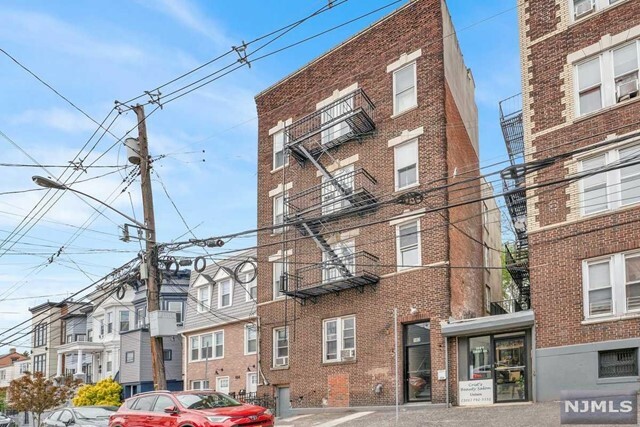 Property Photo:  182 Congress Street 3  NJ 07307 