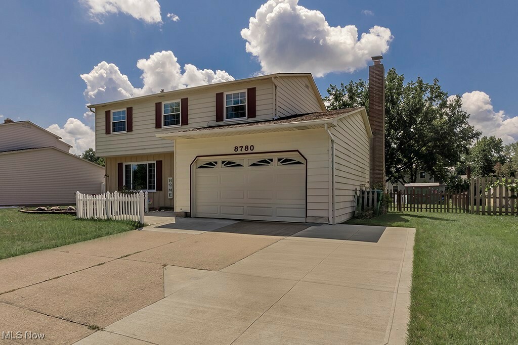 8780 Arrowood Drive  Mentor OH 44060 photo