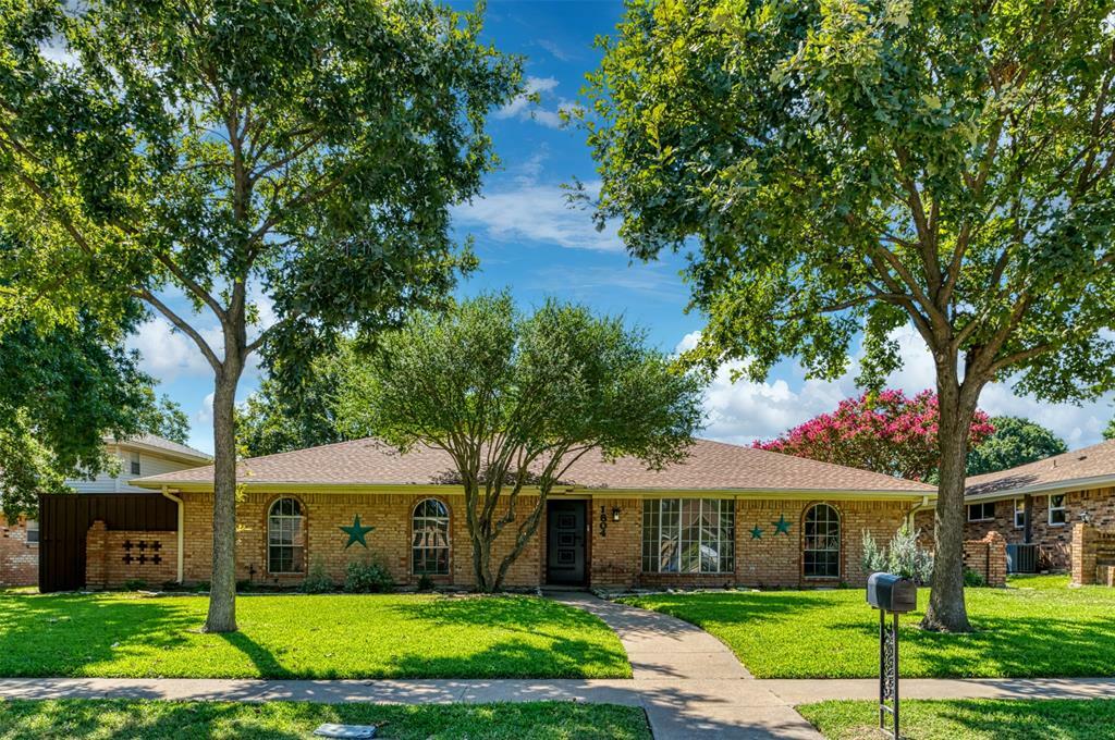 Property Photo:  1804 Westridge Drive  TX 75075 