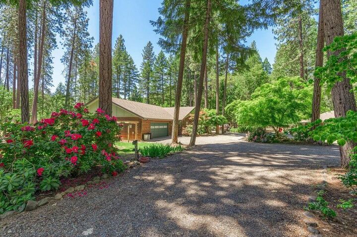 286 Rossier Lane  Grants Pass OR 97527 photo