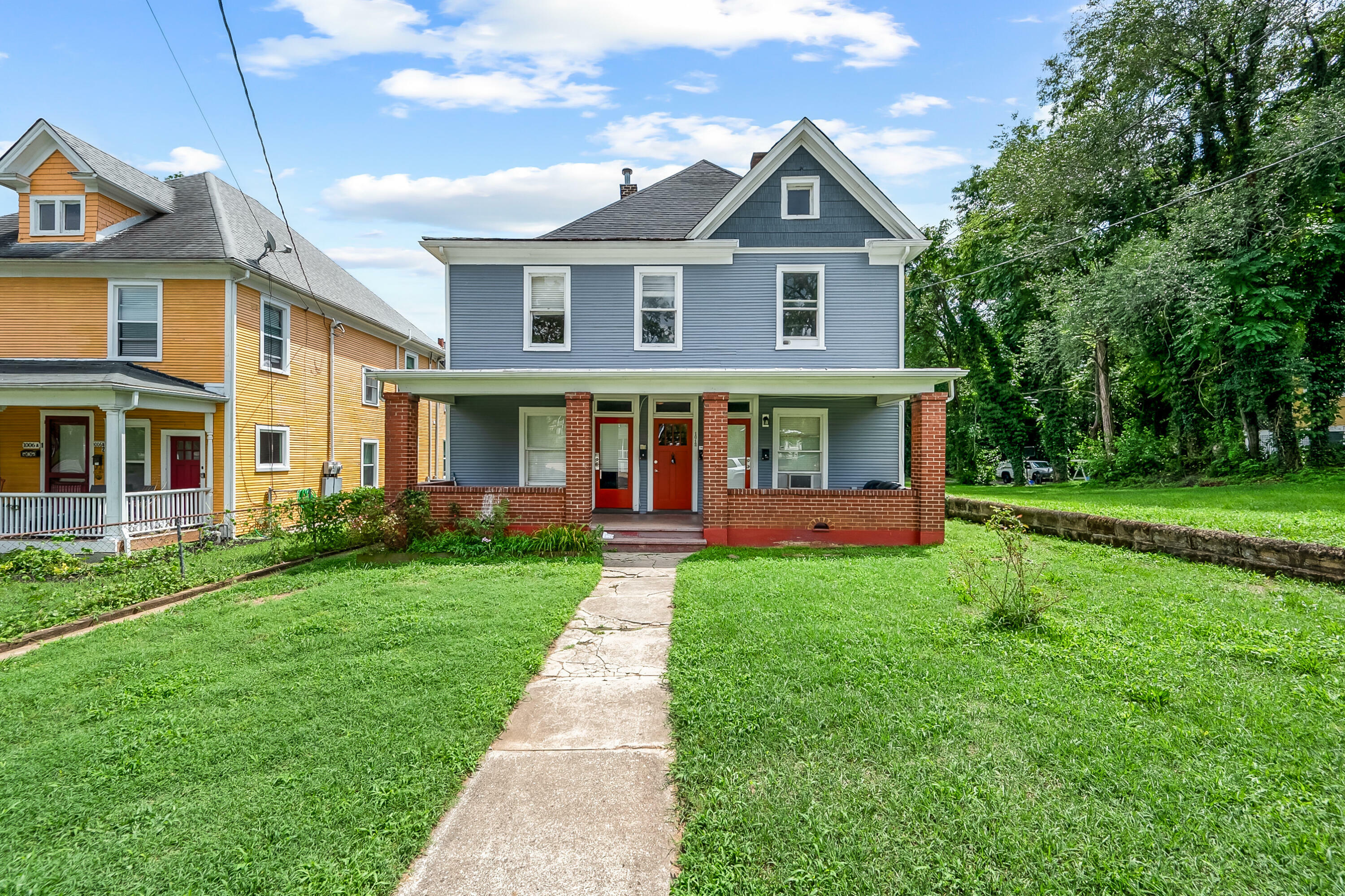 Property Photo:  1012 Campbell Ave SW  VA 24016 