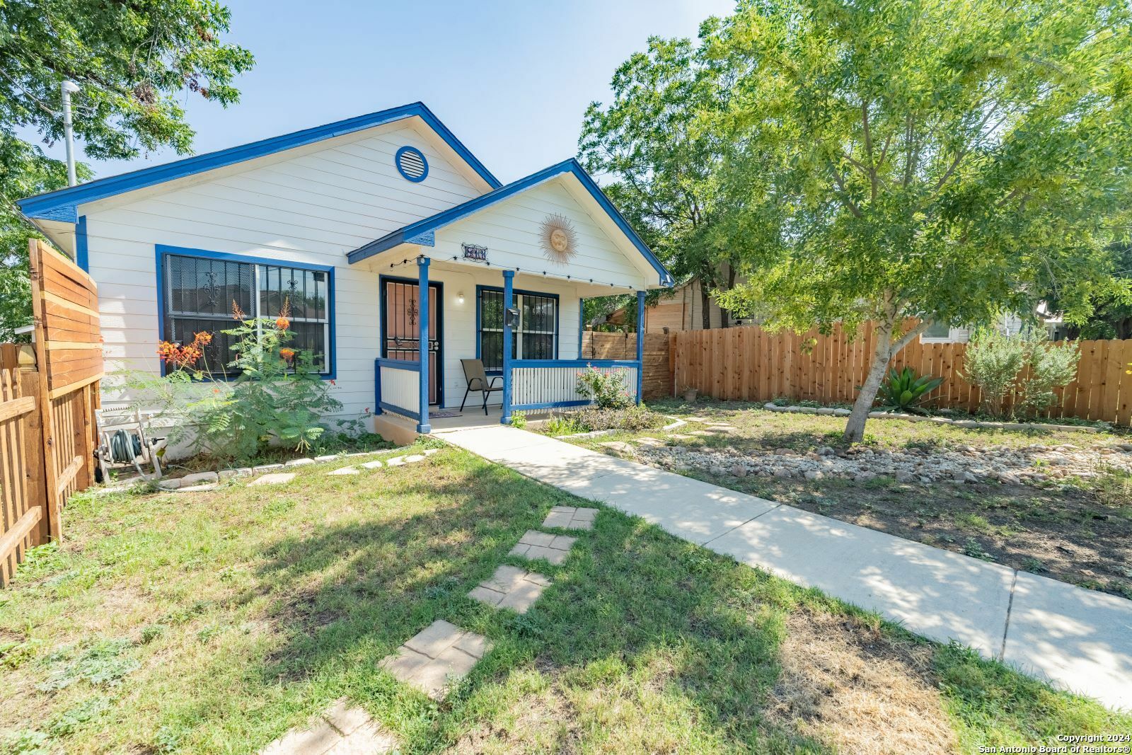 Property Photo:  811 E Josephine St  TX 78208 