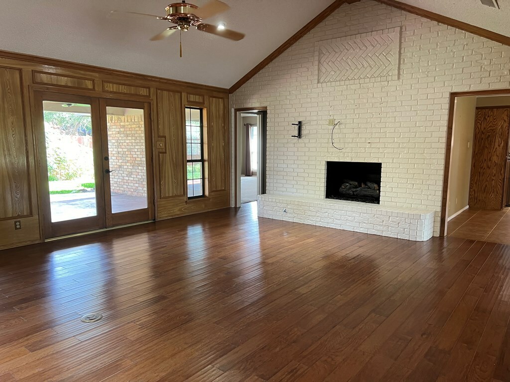 Property Photo:  3202 Clearview Dr  TX 76904 