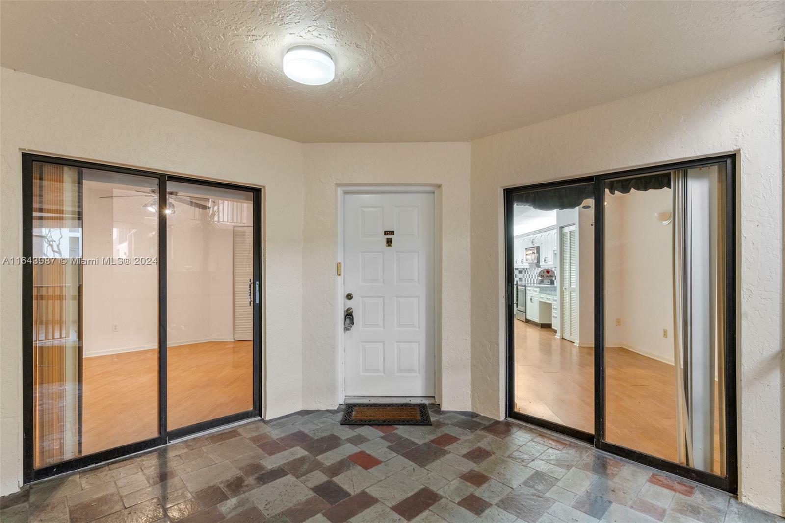 Property Photo:  7513 Fairfax Dr 107  FL 33321 