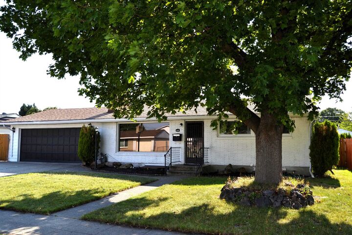 5620 N Fotheringham St  Spokane WA 99205 photo
